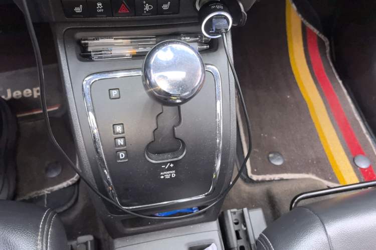 Used Jeep Compass 2013 2.4L four-wheel drive luxury version