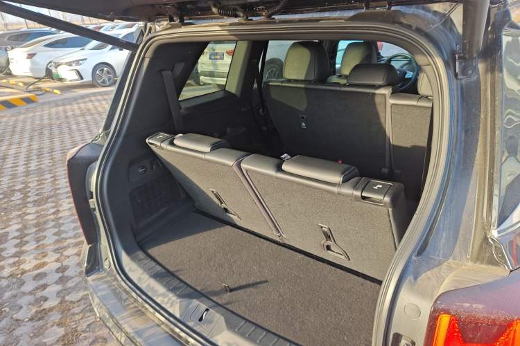 Used GAC Trumpchi GS8 2022 Linghang Series 2.0 TGDI Two-Wheel-Drive Luxury Smart Connectivity Version (7 Seats)