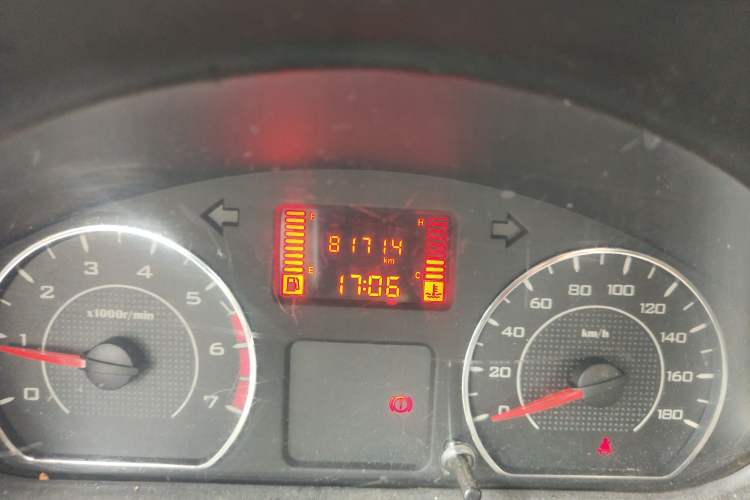 Used Wuling Rongguang V 2016 1.5L Standard Version
