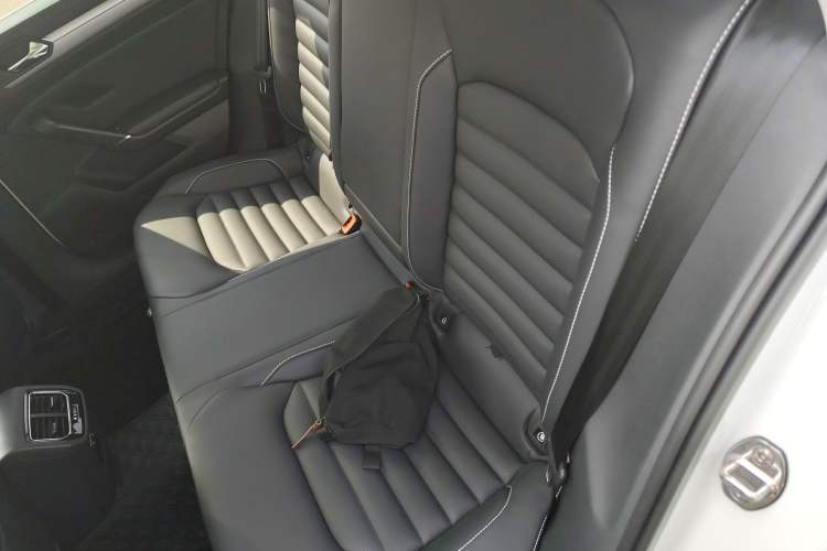 Used Volkswagen Lamando 2019 280TSI DSG Comfort Edition China VI standard Left Rear Seat