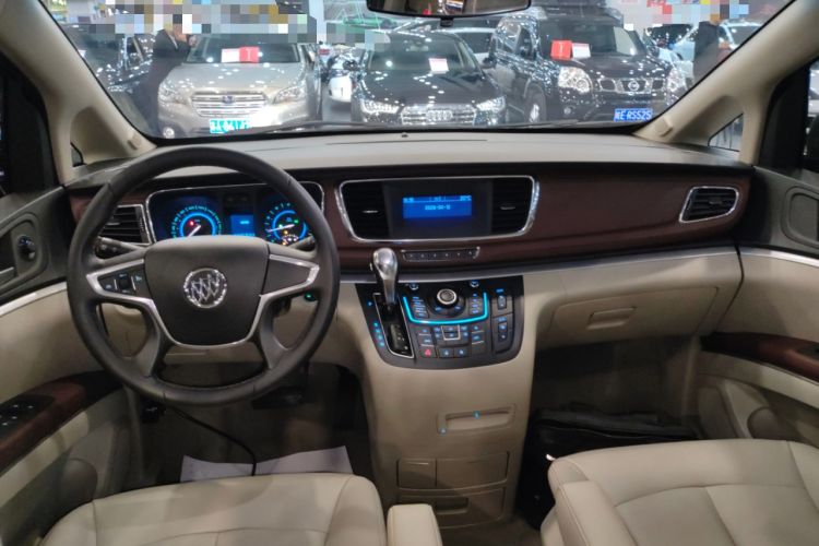 Used Buick GL8 2015 2.4L Luxury Business Premium Edition Center Console