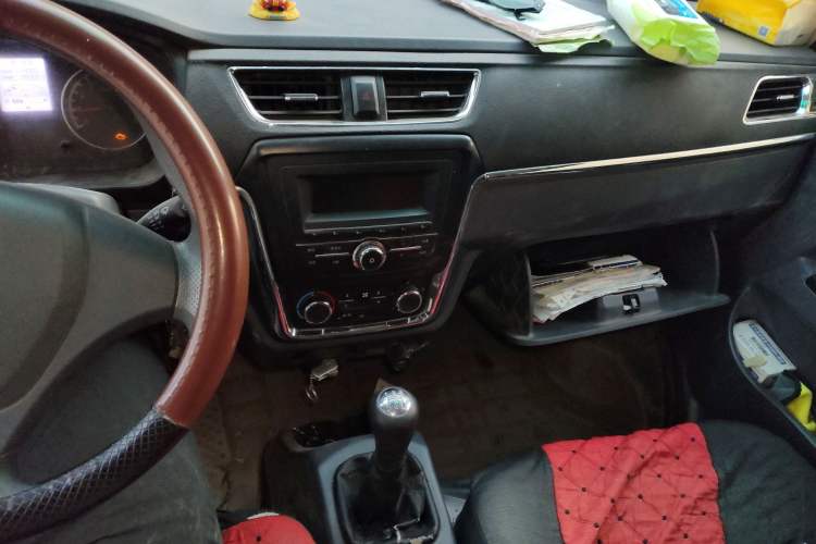 Used Jinbei Hiace X30 2019 1.5L Van Comfort Model China VI SWC15M