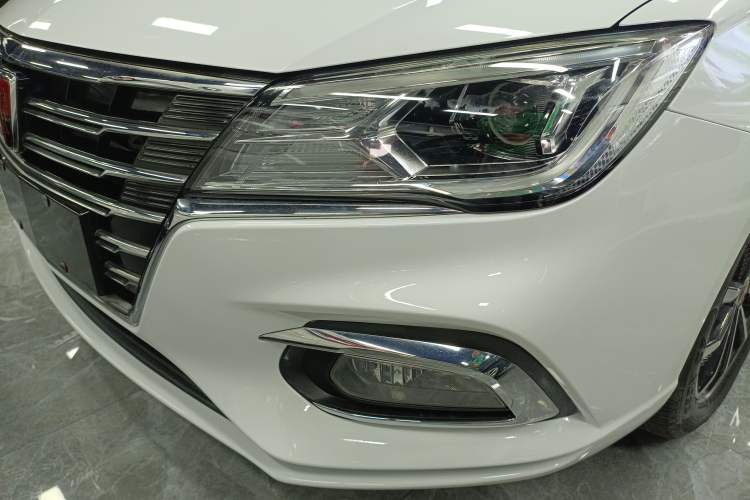 Used Roewe i5 2020 1.5L Automatic 4G Connect Luxury Flagship Edition Left Front Headlight