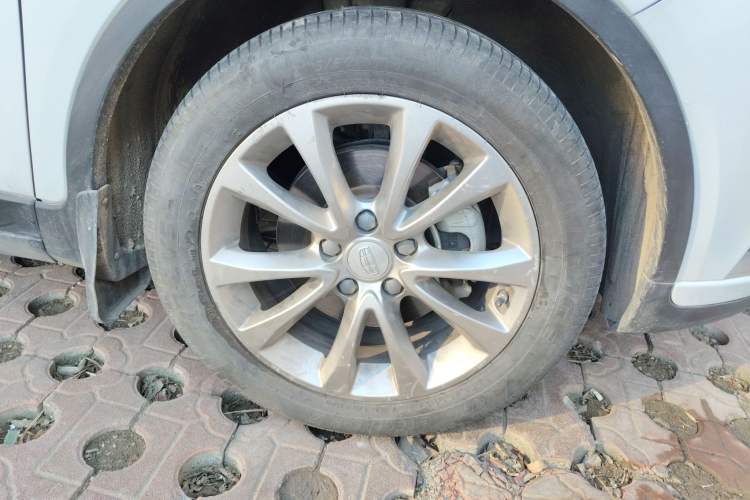 Used Geely Auto Emgrand GS 2016 Elegant Edition 1.8L Automatic LingShang Model Right Front Wheel Hub