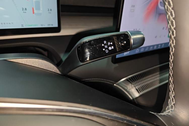 Used XPeng X9 2024 610 Long-Range Pro
