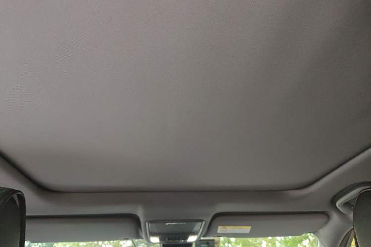 Used Honda UR-V 2017 240TURBO Two-Wheel Drive Luxury Edition China VI Headliner