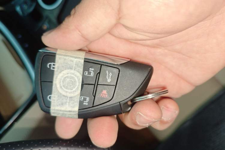 Used Buick GL8 New Energy 2025 Lu Shang Luxury Edition 7-Seater
