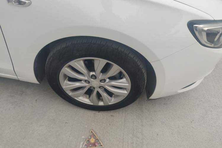 Used Buick GT 2021 Exemplar 1.5L Automatic Entry-Level Trim Right Front Wheel Hub