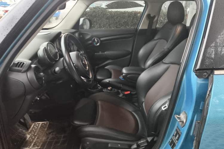 Used MINI 2015 1.5T COOPER Fun Five-Door Edition