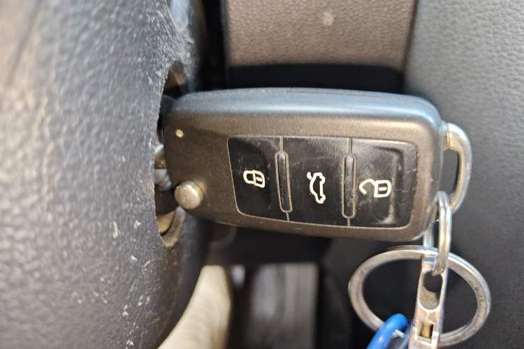 Used Volkswagen Sagitar 2014 Revised Version 1.4TSI Automatic Luxury Edition
