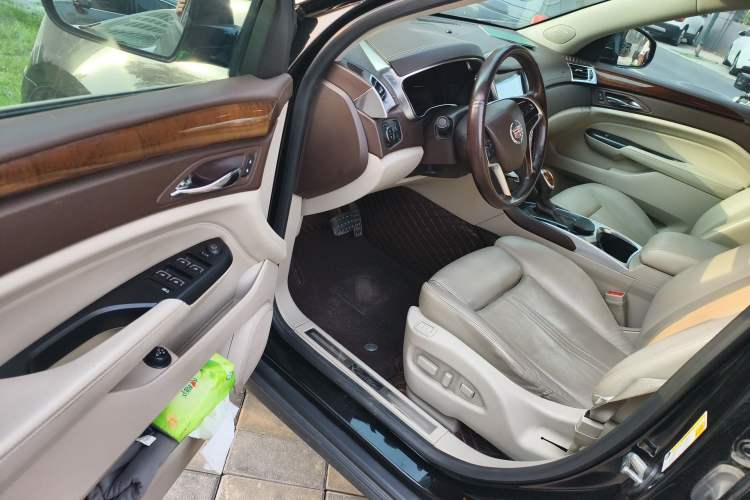 Used Cadillac SRX 2015 3.0L Elite Model Driver Seat