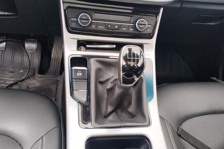 Used Geely Auto Emgrand GS 2019 1.4T Manual Ya Gear Lever