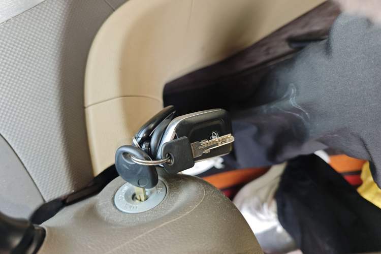 Used Hyundai Verna (older generation) 2010 Sedan 1.4L Automatic Comfort Model GS
