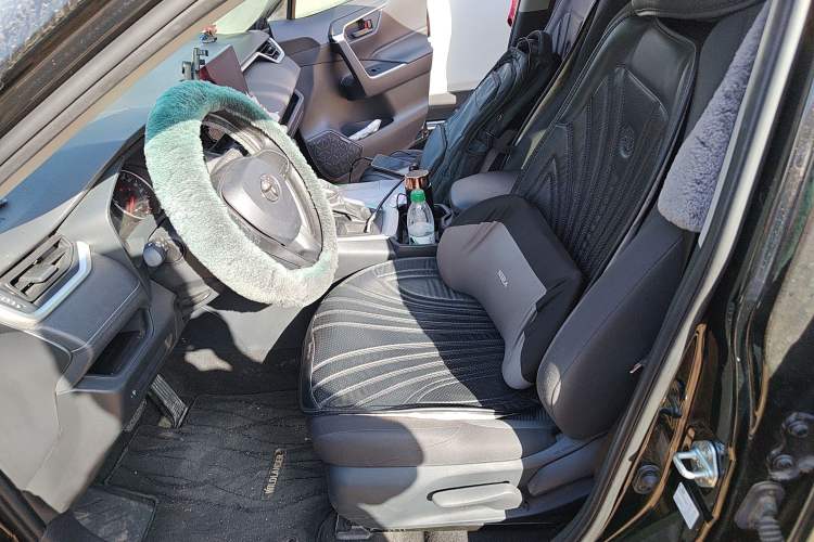 Used Toyota Wildlander 2023 2.0L CVT Two-Wheel Drive Leading Edition