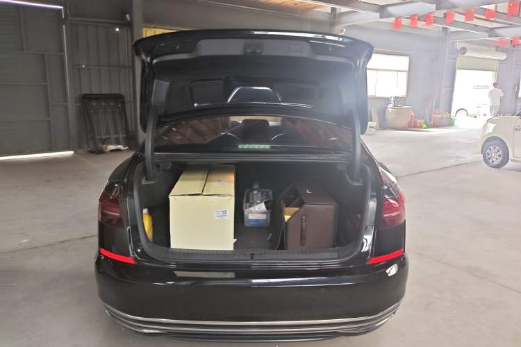 Used Volkswagen Passat 2019 280TSI Business Edition China VI Trunk