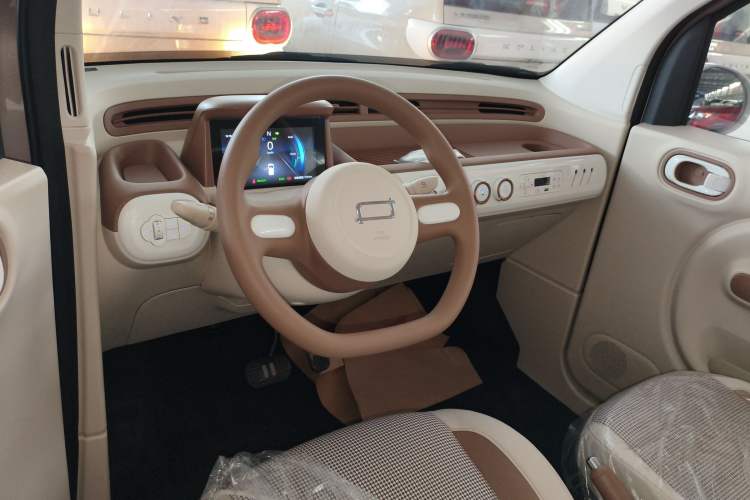 Used Bestune Pony 2026 Model 222km Cute Horse Plus Interior 2