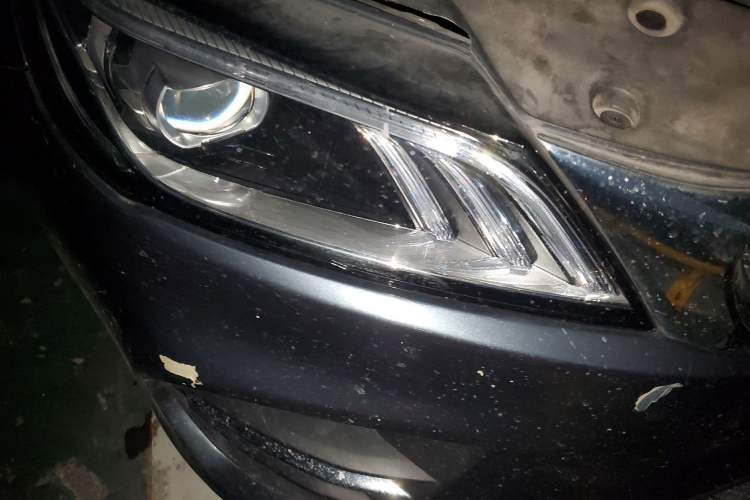 Used Geely Auto Binray 2018 14T CVT Binyi Edition Right Front Headlight