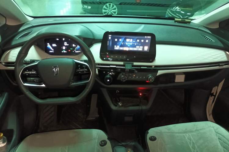 Used Bestune NAT 2023 PRO Comfortable Travel Extended Range Battery-Swap Version 401km