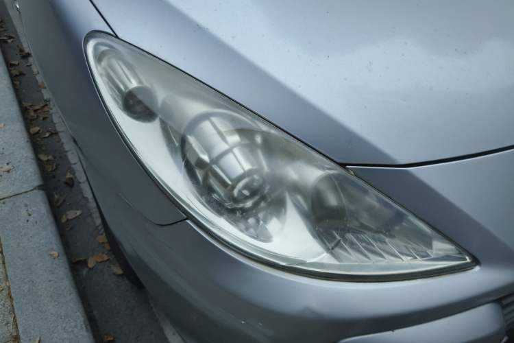 Used Peugeot 307 2010 Sedan 1.6L Automatic Comfort Edition Right Front Headlight