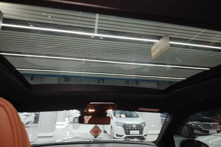 Used Mercedes-Benz GLC 2025 Refreshed GLC 300 L 4MATIC Dynamic Version 5 Seats