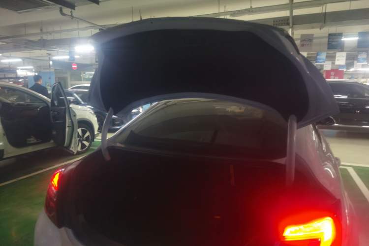 Used Buick Regal 2015 2.0L Leading Fashion Edition