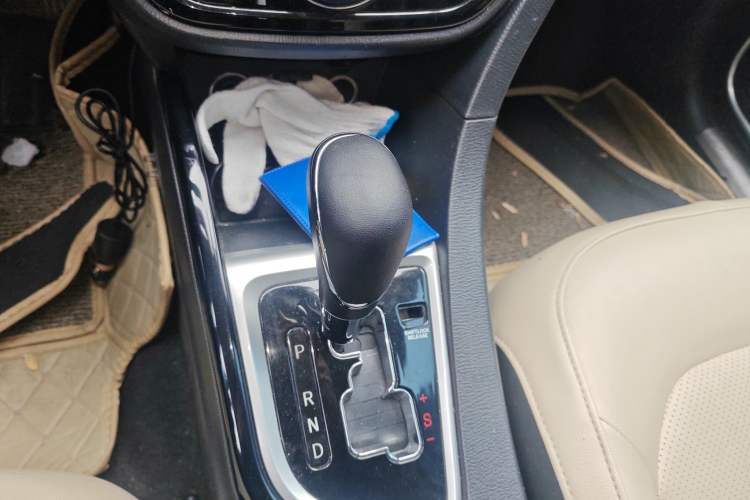 Used Changan Alsvin V7 2015 1.6L Automatic Enjoyment Model China V Standard
