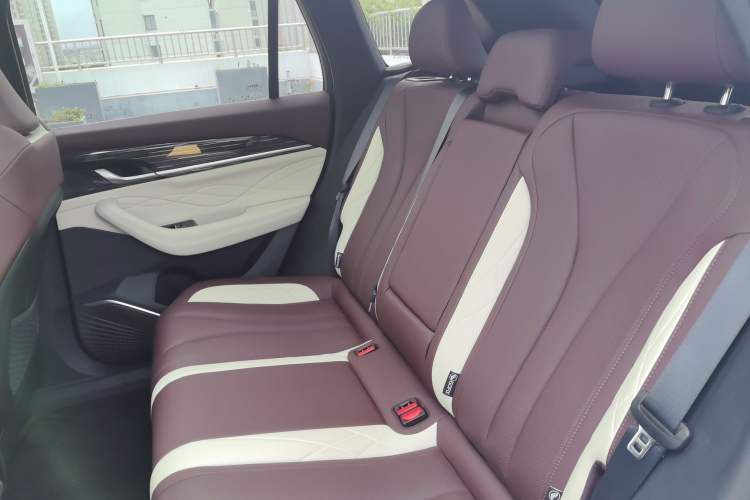 Used Geely Auto Monjaro L 2024 2.0TD High-Power Automatic Two-Wheel Drive Yunqi Version Left Rear Seat
