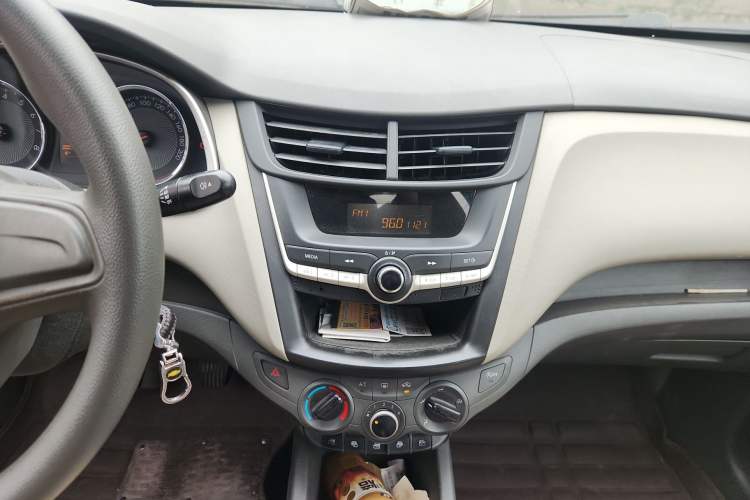 Used Chevrolet Sail 2015 Sail 3 1.3L Manual with Ideal Sunroof Edition
