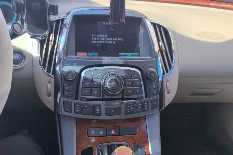 Used Buick LaCrosse 2010 3.0L Flagship Edition Audio And AC Panel