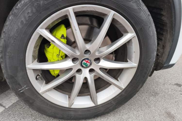 Used Alfa Romeo Stelvio 2017 2.0T 200HP Luxury Edition