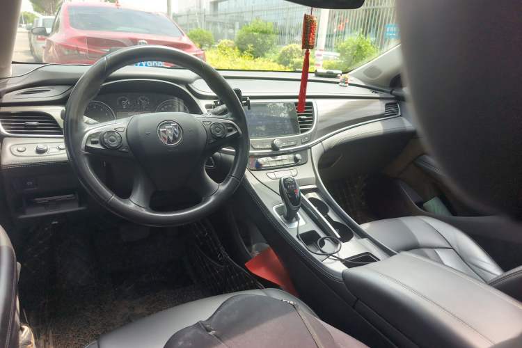 Used Buick LaCrosse 2021 552T Luxury Version Center Console