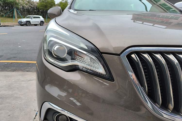 Used Buick Envision 2016 20T Two-Wheel Drive Leading Version Right Front Headlight