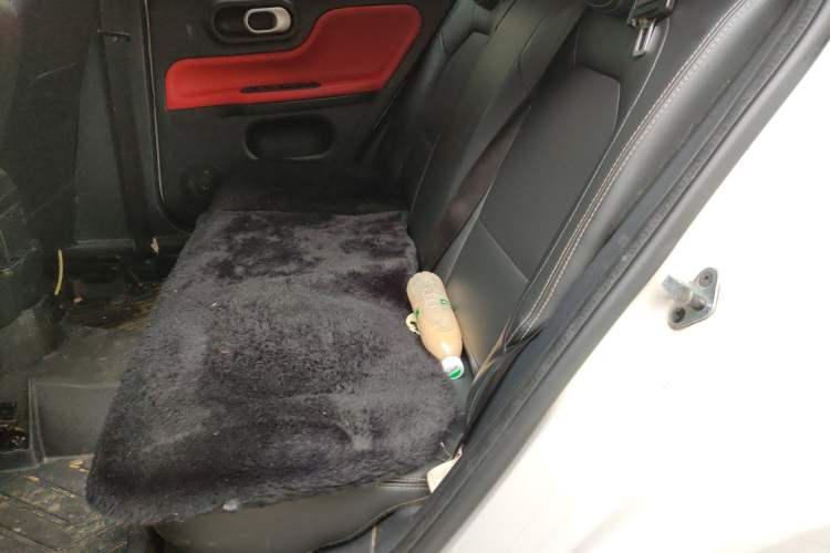 Used MG 3 2014 1.5L AMT Elite Edition Left Rear Seat