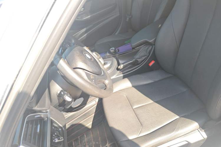 Used BMW 3 Series 2017 320Li Fashion Model Left Front Seat