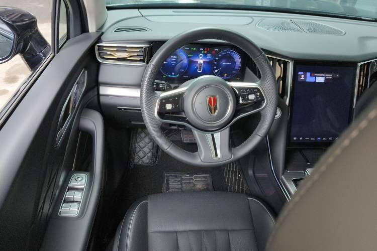 Used Hongqi HS7 PHEV 2024 2.0T PHEV Four-Wheel Drive Flagship Edition 6 Seats Steering Wheel