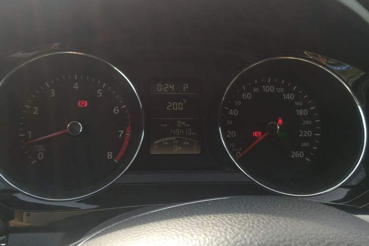 Used Volkswagen Sagitar 2015 1.6L Automatic Comfort Model Instrument Cluster