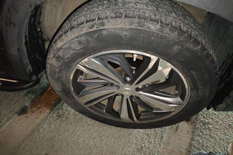 Used CHANGAN CS75 PLUS 2020 1.5T Automatic Luxury Version Right Front Wheel Hub