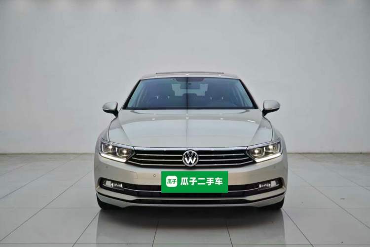 Used Volkswagen Magotan 2019 330TSI DSG Leading Edition China V Standard
