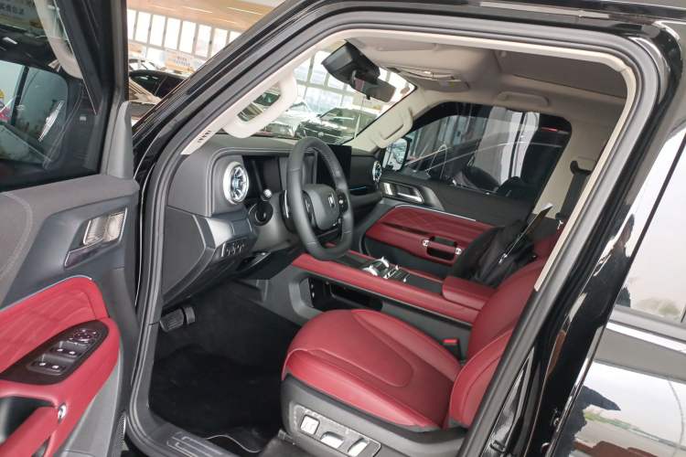 Used Tank 300 2025 2.4T Diesel Version