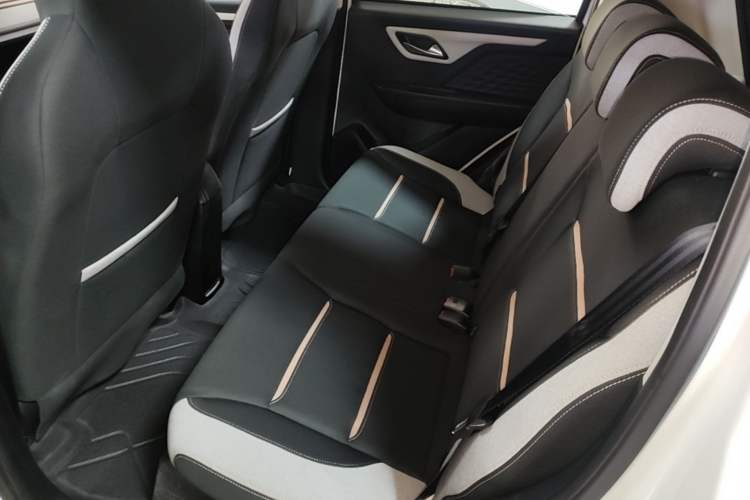 Used JAC Yiwei E10X 2024 Charming Edition 301km Lite