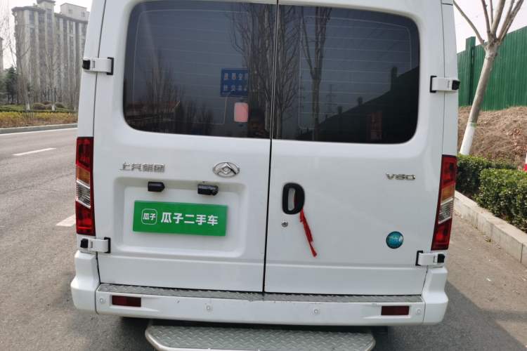 Used SAIC MAXUS Xintu V80 2023 2.0T Manual Classic Aoyuntong Long Wheelbase Mid-Height 6/7/8/9-Seater