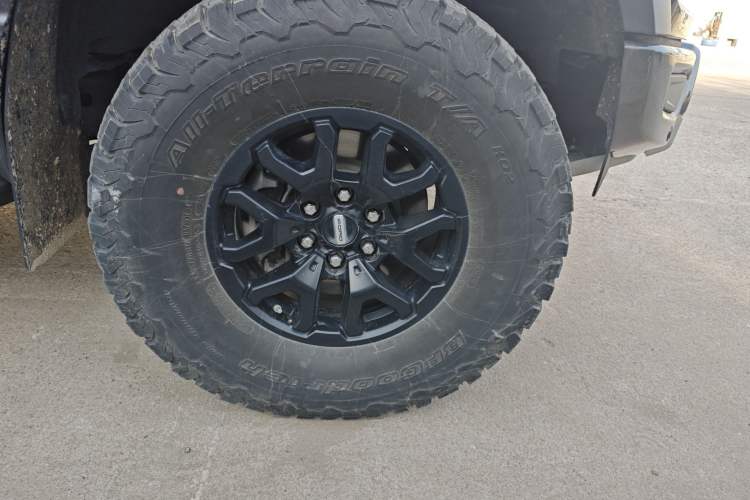 Used Ford F-150 Raptor 2022 3.5T Raptor Right Front Wheel Hub