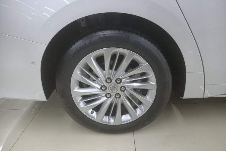 Used Buick Century 2025 2.0T Seven-Seater Yinshi Edition
