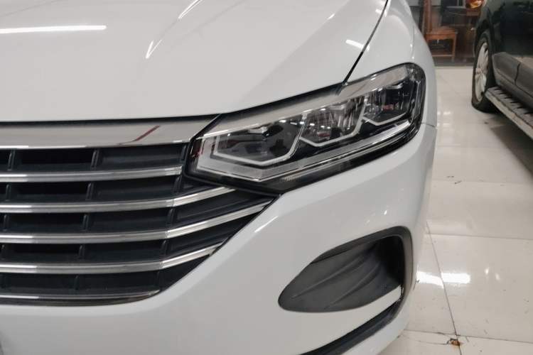 Used Volkswagen Lavida 2023 1.5L Automatic De Yi Edition Left Front Headlight