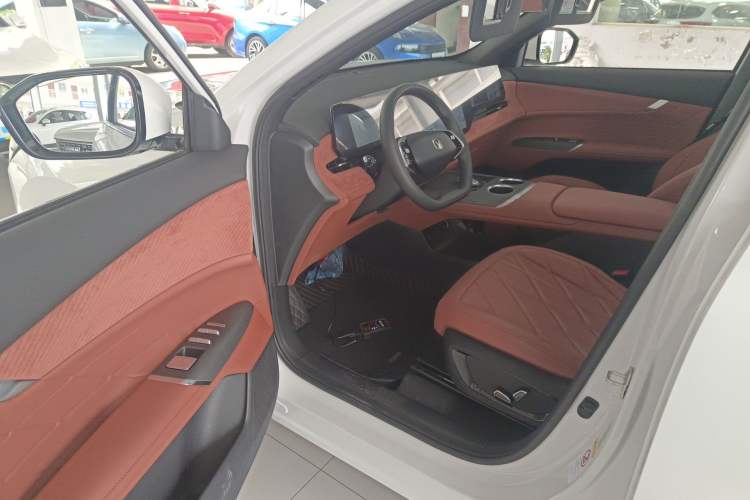 Used CHANGAN CS75 PLUS 2025 4th Generation 1.5T New Blue Whale Smart Luxury Edition