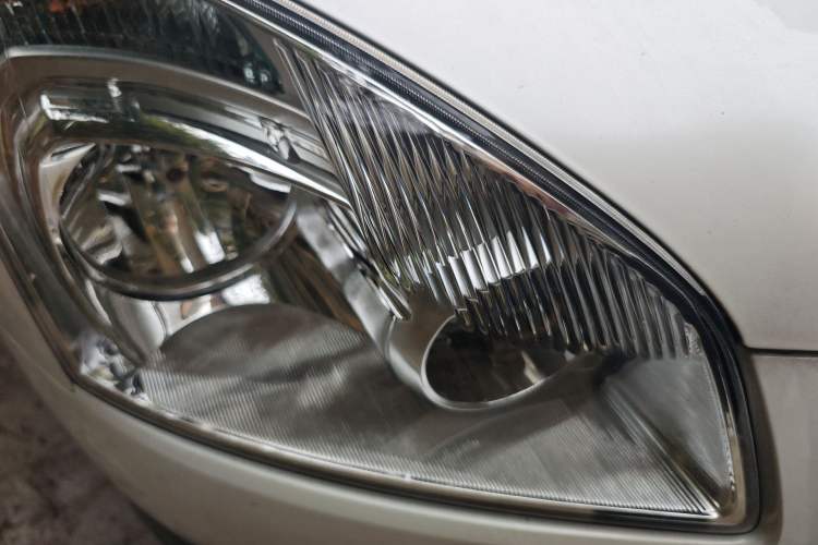Used Nissan Qashqai 2012 2.0 XL Fire CVT 2WD Right Front Headlight