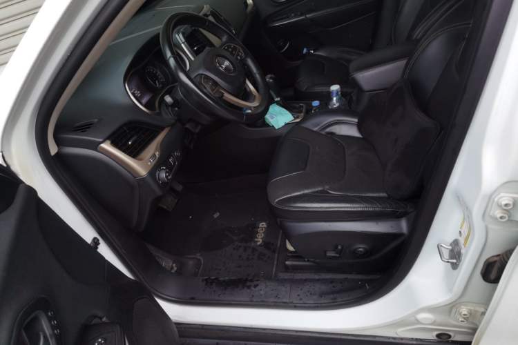 Used Jeep Cherokee 2014 2.4L Elite Edition
