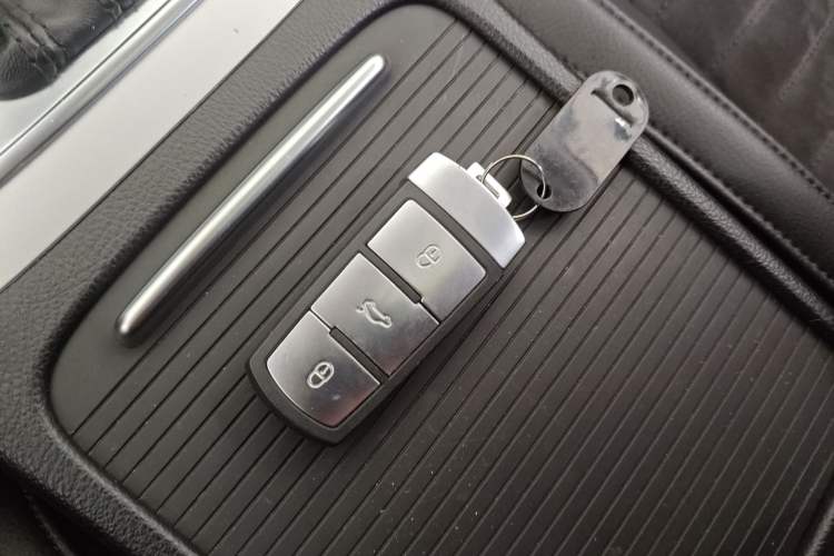 Used Volkswagen Magotan 2016 1.8TSI Luxury Comfort Model