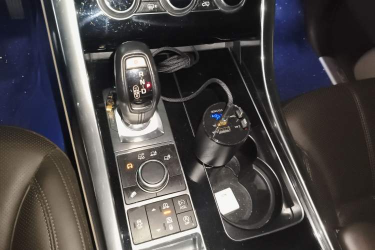 Used Land Rover Range Sport 2015 3.0 SC V6 HSE Gear Lever