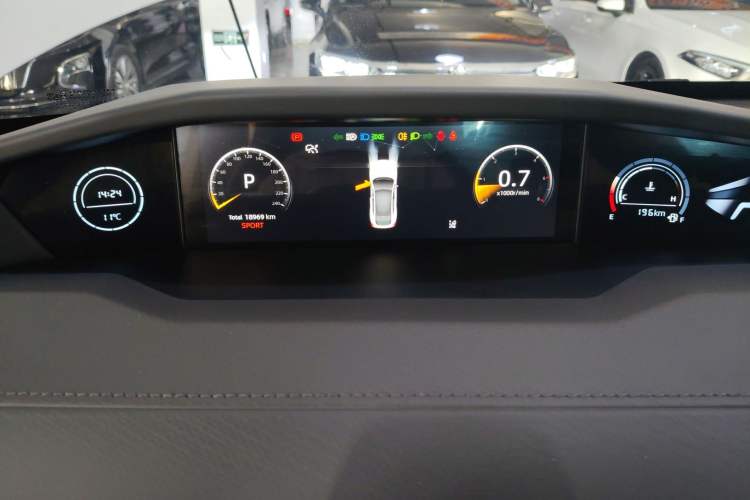 Used Changan UNI-V 2024 1.5T High-Energy Version
